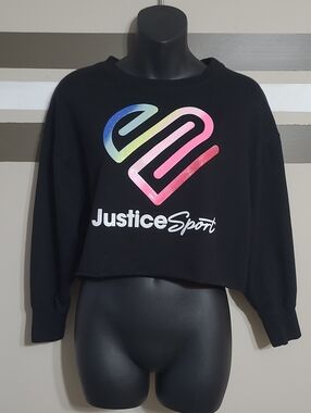 NWOT Justice Sport Black Ovrszd Rainbow Gradient Heart Cropped Sweatshirt Sz Med